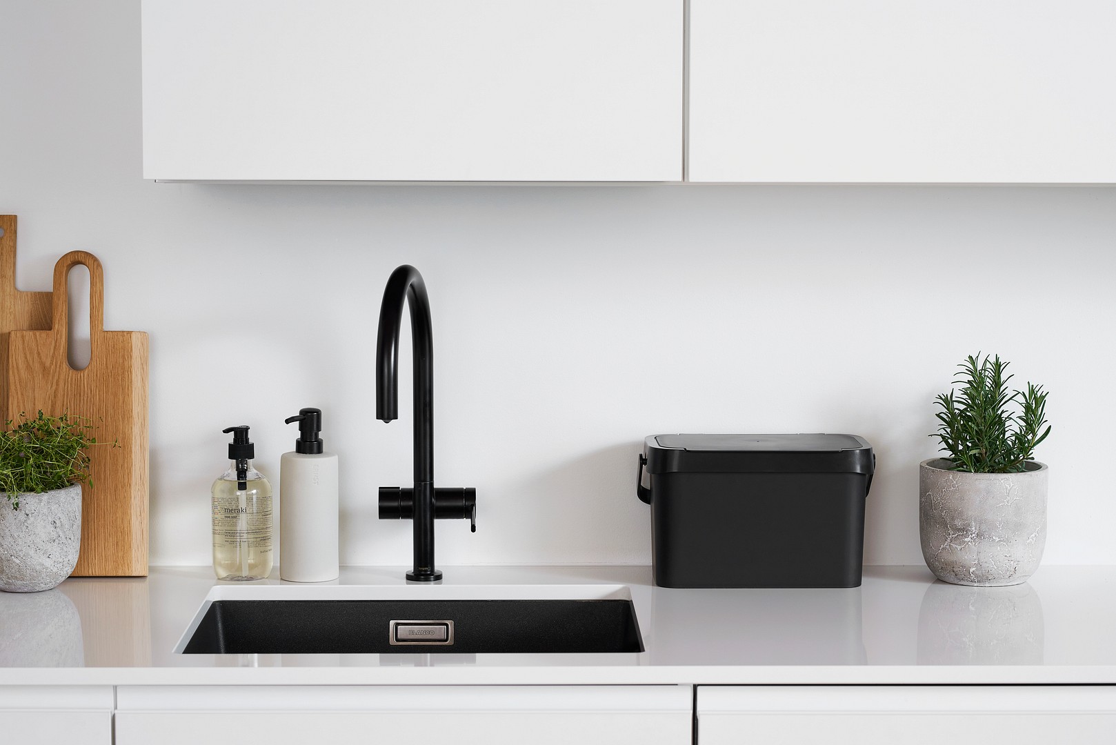 SmartStore Collect Biowaste container on a kitchen counter