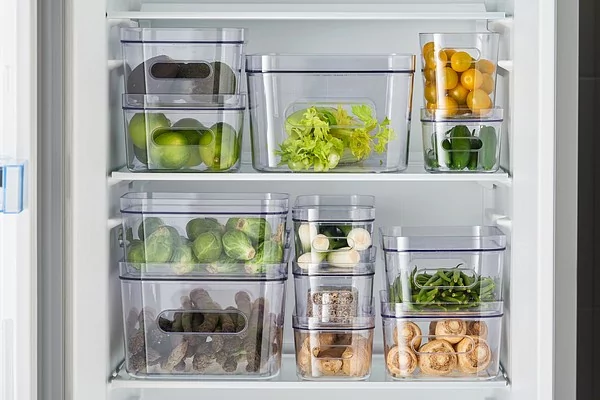 Organize and sort in the fridge